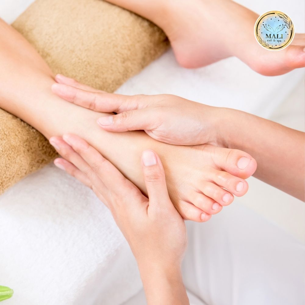 สปามือ – สปาเท้า 9 ขั้นตอน - ร้านทำเล็บ ประชาอุทิศ Mali Nail & Spa