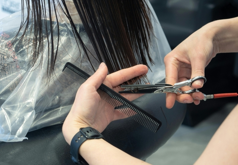 Hollywood Salon 2 Layered Cut ตัดซอยเลเยอร์ขั้นสูง